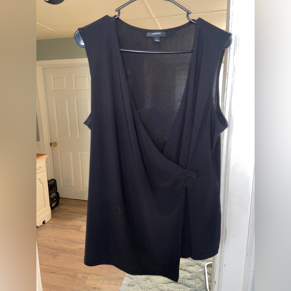 Wrap sleeveless shirt